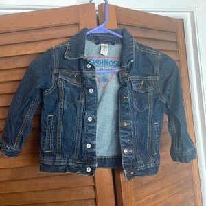 Osh Kosh B’gosh kids Jean jacket in like-new condition. Size 4T.